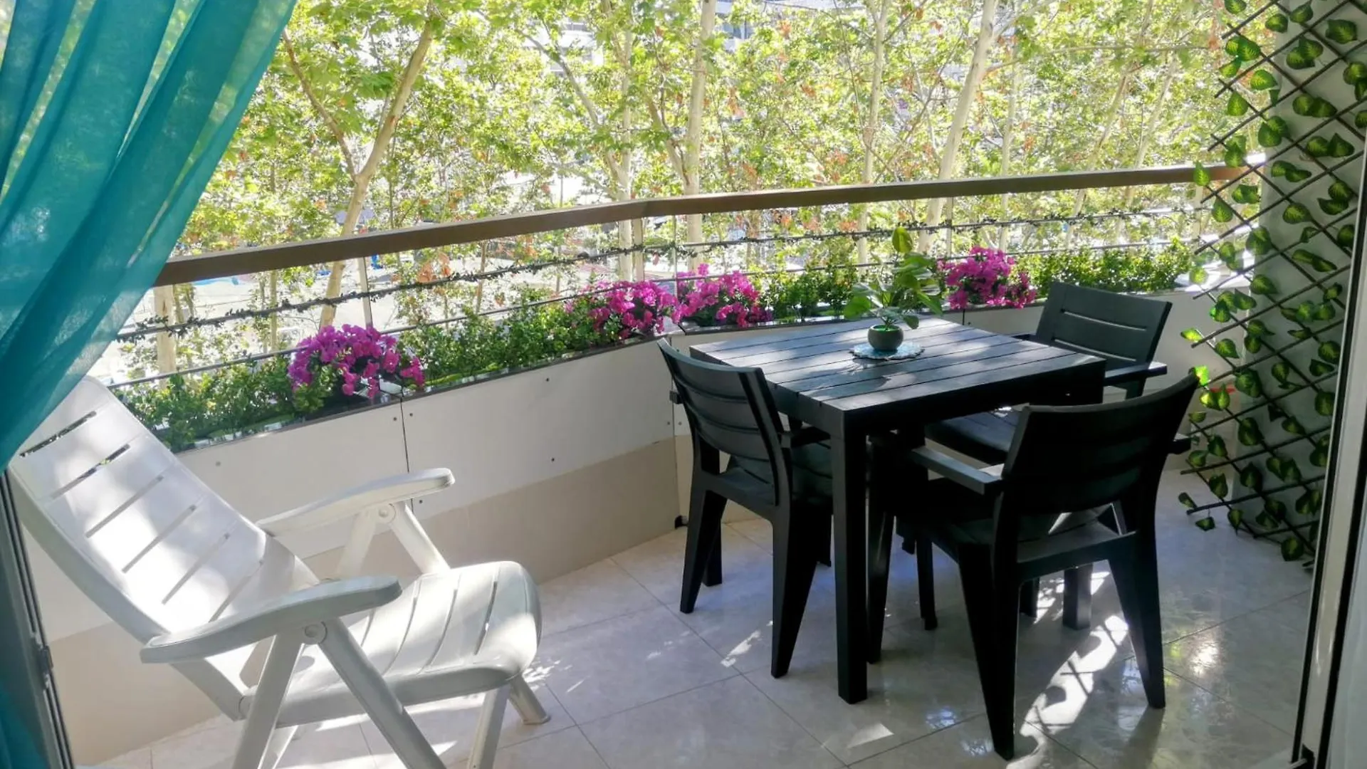 Apartamento Centrico A 5 Min De La Playa サロウ